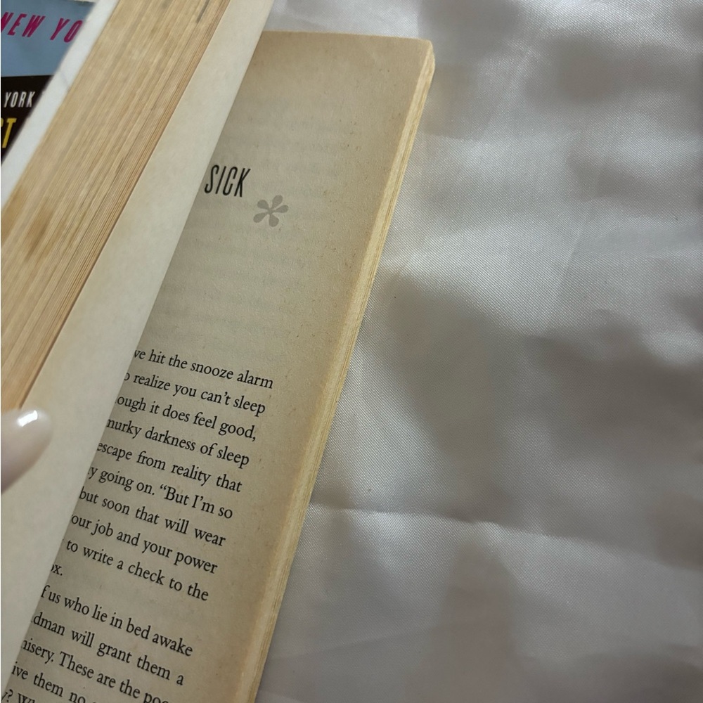 Books - Picture 5 of 5